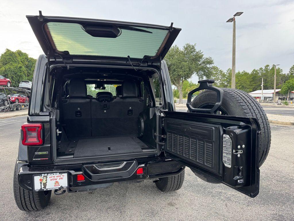 used 2021 Jeep Wrangler Unlimited car, priced at $37,100