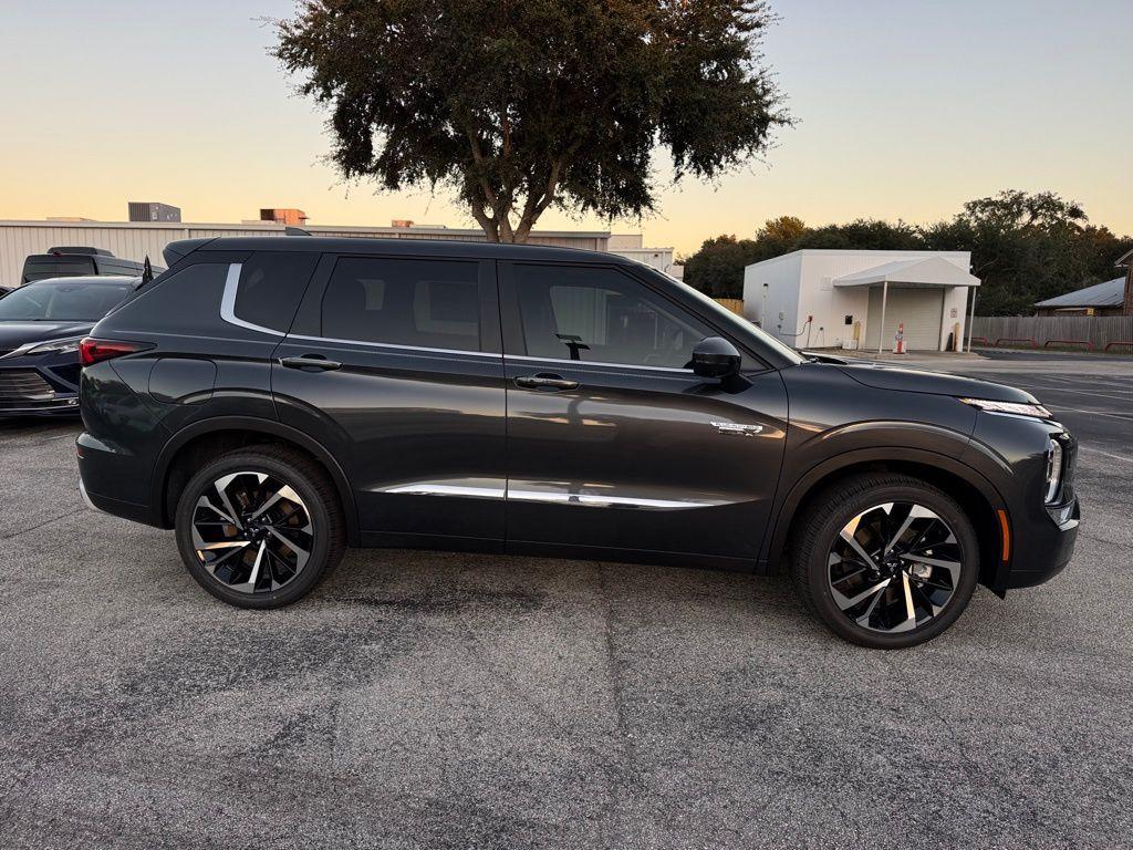 new 2025 Mitsubishi Outlander PHEV car, priced at $38,378