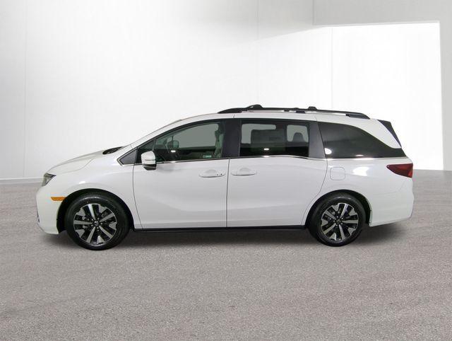 new 2026 Honda Odyssey car, priced at $42,610