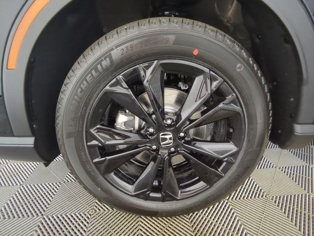 new 2026 Honda CR-V Hybrid car, priced at $42,200