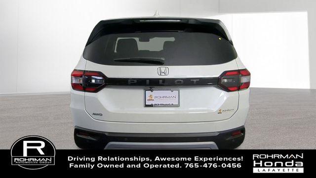 new 2025 Honda Pilot car, priced at $45,342