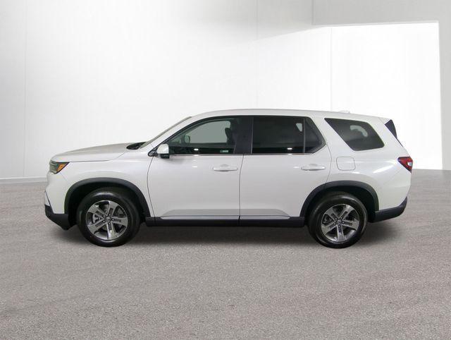 new 2025 Honda Pilot car, priced at $45,342