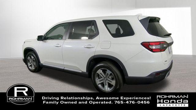 new 2025 Honda Pilot car, priced at $45,342