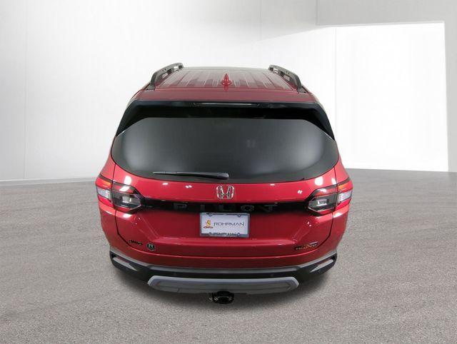 new 2025 Honda Pilot car, priced at $48,359