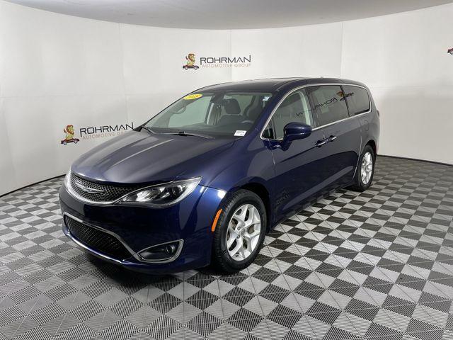 used 2018 Chrysler Pacifica car, priced at $8,237