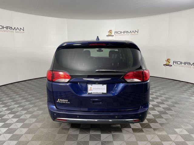 used 2018 Chrysler Pacifica car, priced at $8,237