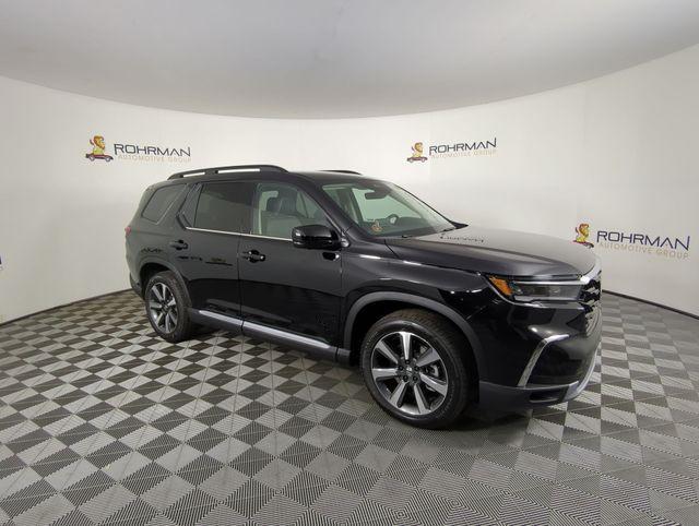 new 2025 Honda Pilot car, priced at $53,602