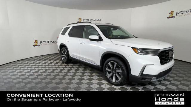 new 2025 Honda Pilot car, priced at $50,990