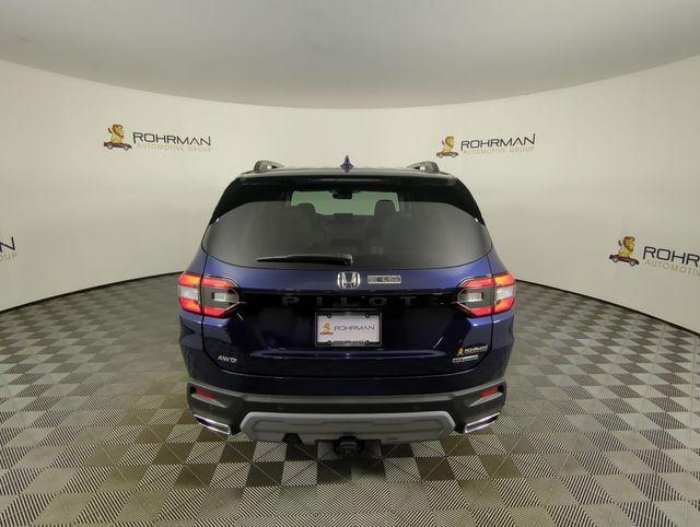 new 2025 Honda Pilot car, priced at $48,287