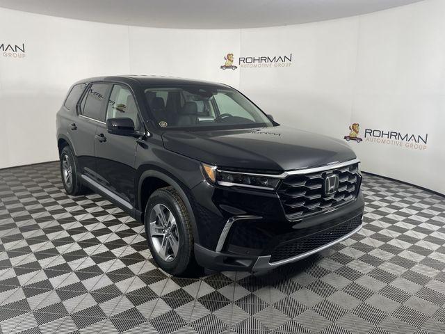 new 2025 Honda Pilot car, priced at $48,045