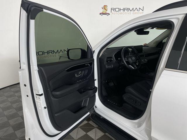 used 2024 Honda Pilot car, priced at $43,866