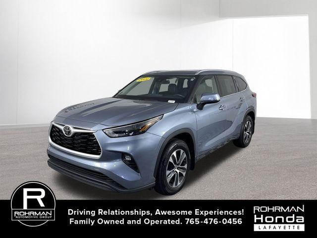 used 2022 Toyota Highlander car, priced at $35,626