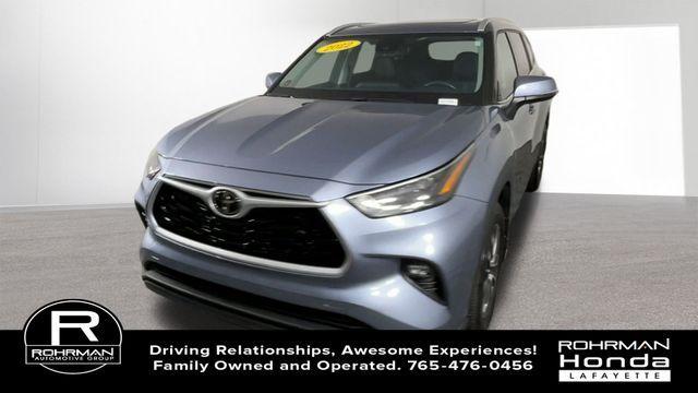 used 2022 Toyota Highlander car, priced at $35,626