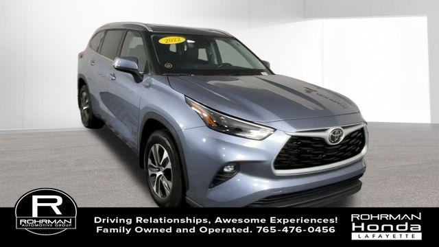 used 2022 Toyota Highlander car, priced at $35,626
