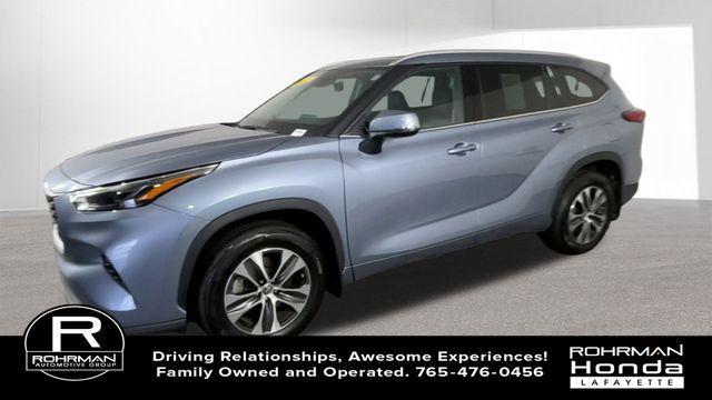 used 2022 Toyota Highlander car, priced at $35,626