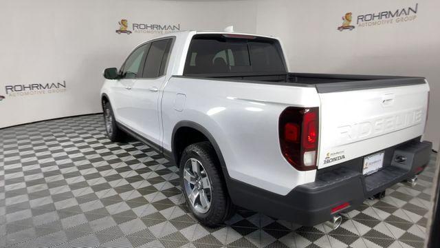 new 2025 Honda Ridgeline car, priced at $42,877