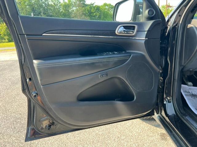 used 2015 Jeep Grand Cherokee car, priced at $14,490