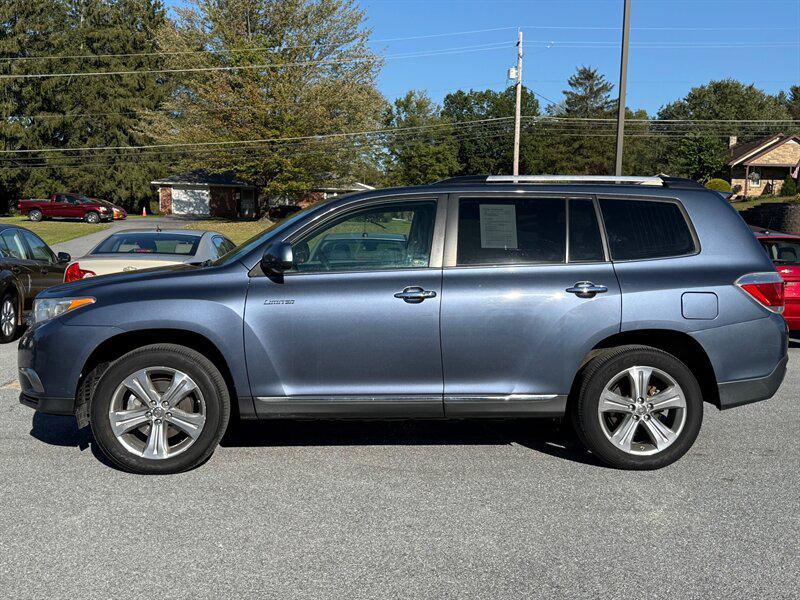 used 2013 Toyota Highlander car, priced at $17,761