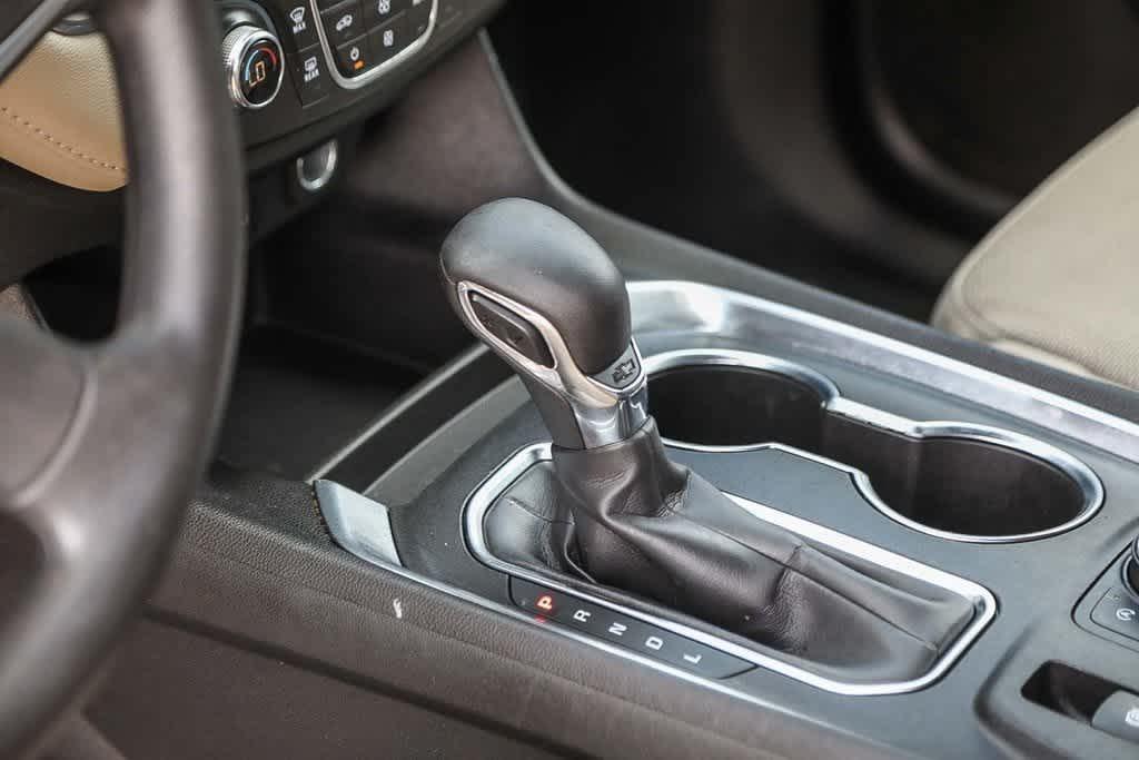 used 2022 Chevrolet Traverse car, priced at $21,588