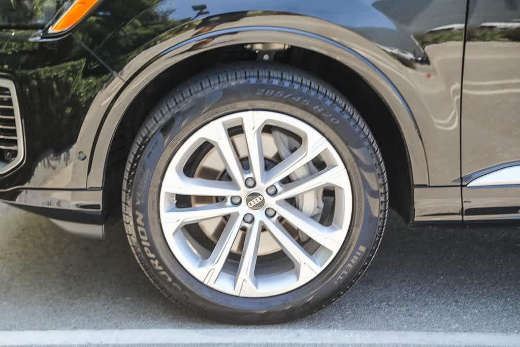 used 2025 Audi Q7 car, priced at $58,988