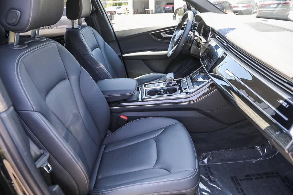 used 2025 Audi Q7 car, priced at $58,988