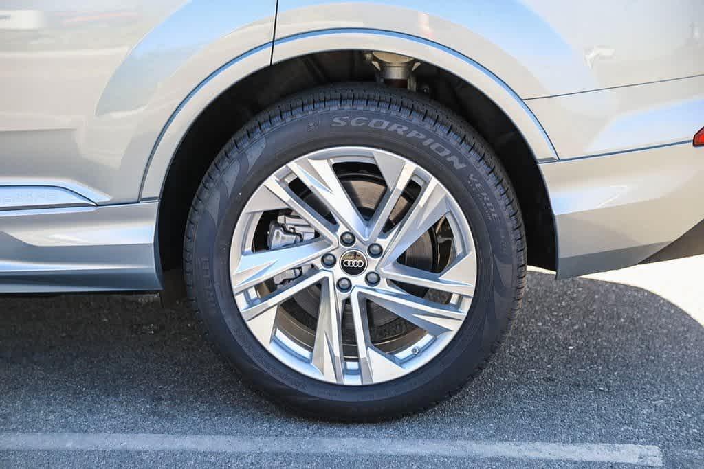 new 2024 Audi Q7 car, priced at $68,535
