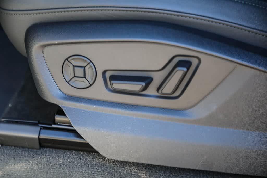 new 2024 Audi Q7 car, priced at $68,535