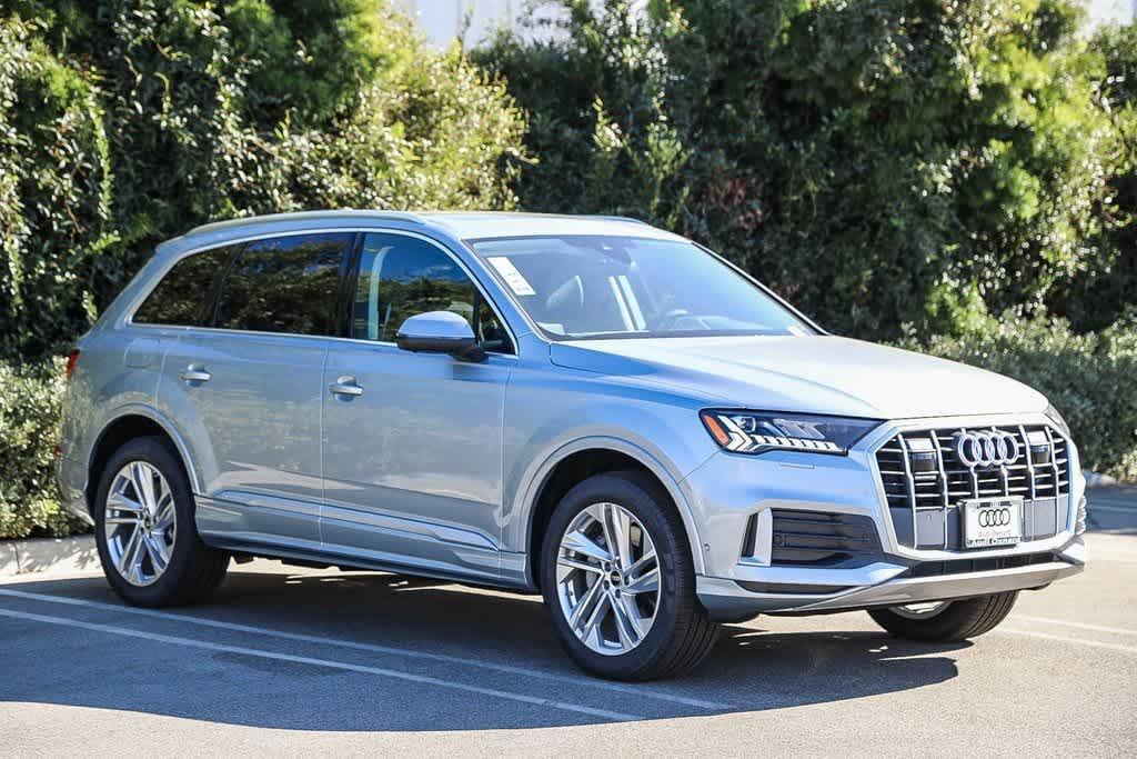 new 2024 Audi Q7 car, priced at $68,535