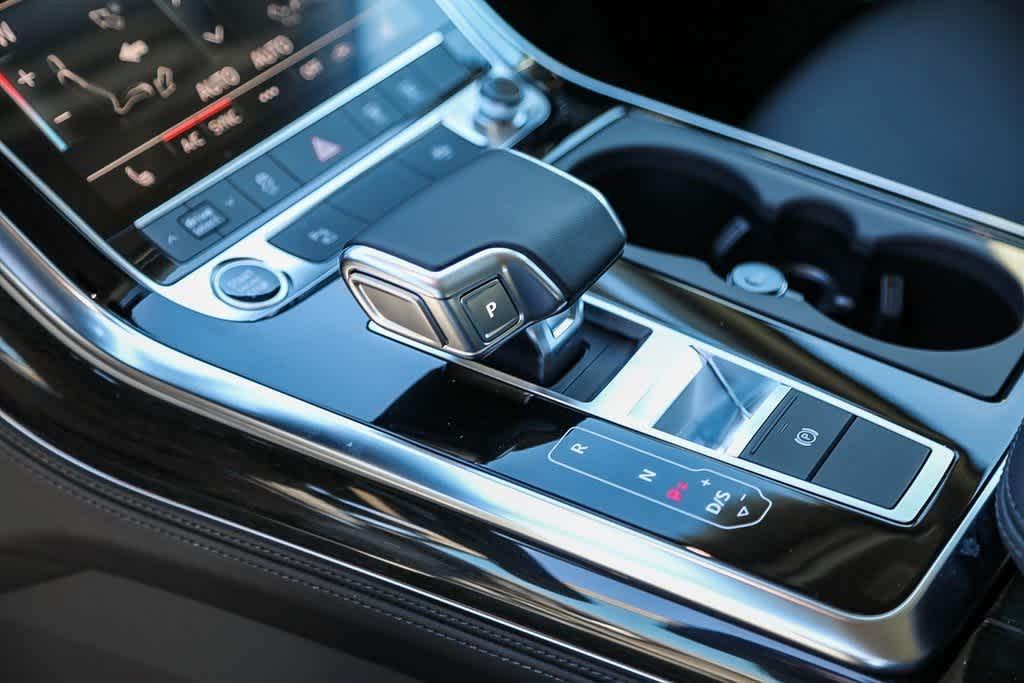 new 2024 Audi Q7 car, priced at $68,535