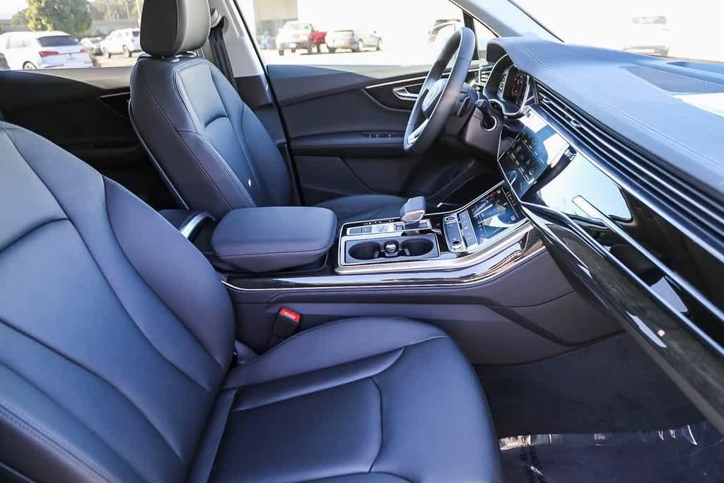 new 2024 Audi Q7 car, priced at $68,535