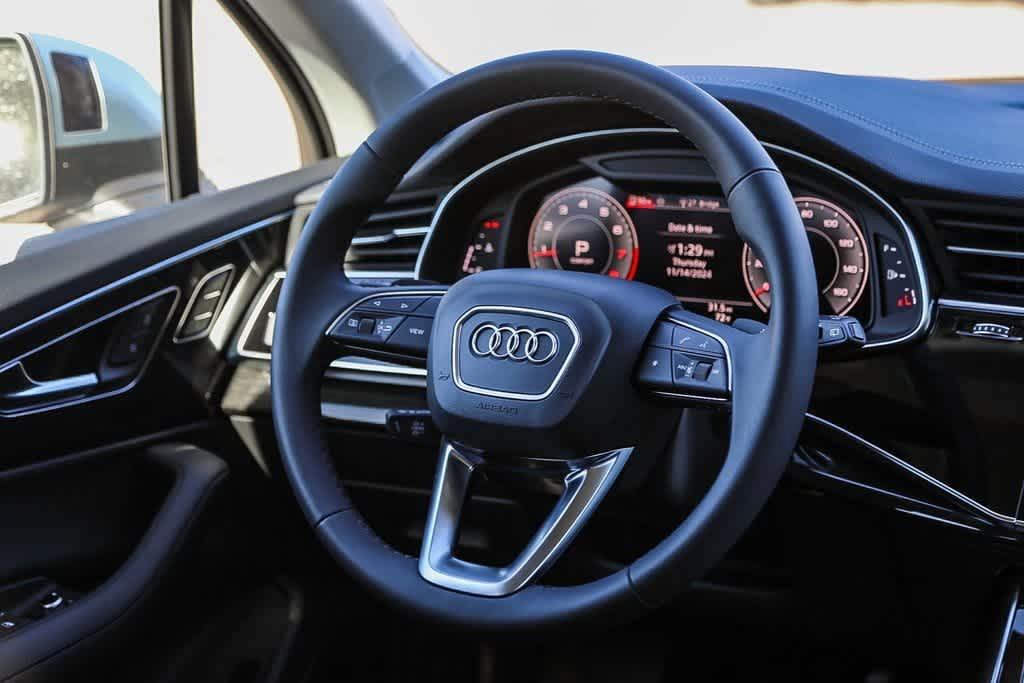 new 2024 Audi Q7 car, priced at $68,535