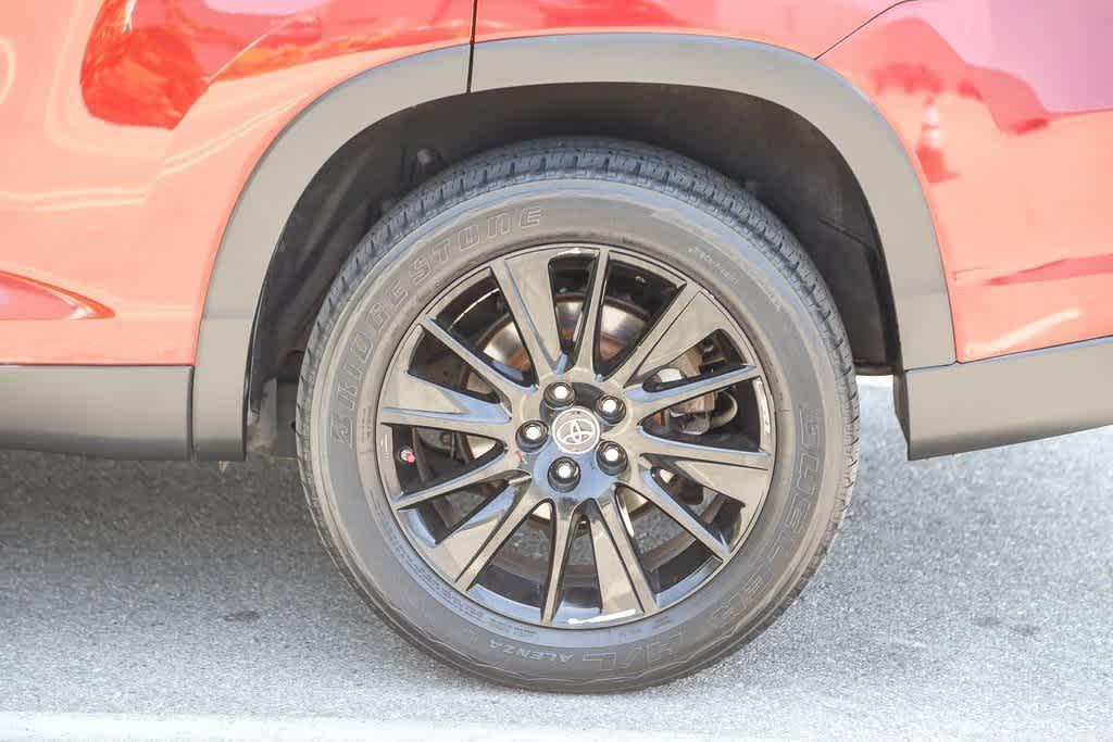 used 2019 Toyota Highlander car, priced at $24,000