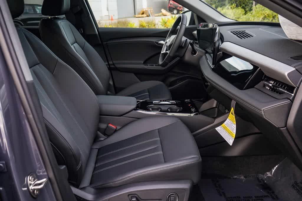 new 2025 Audi Q6 e-tron car, priced at $70,615