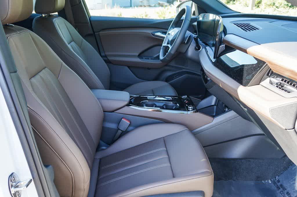 new 2025 Audi Q6 e-tron car, priced at $68,210