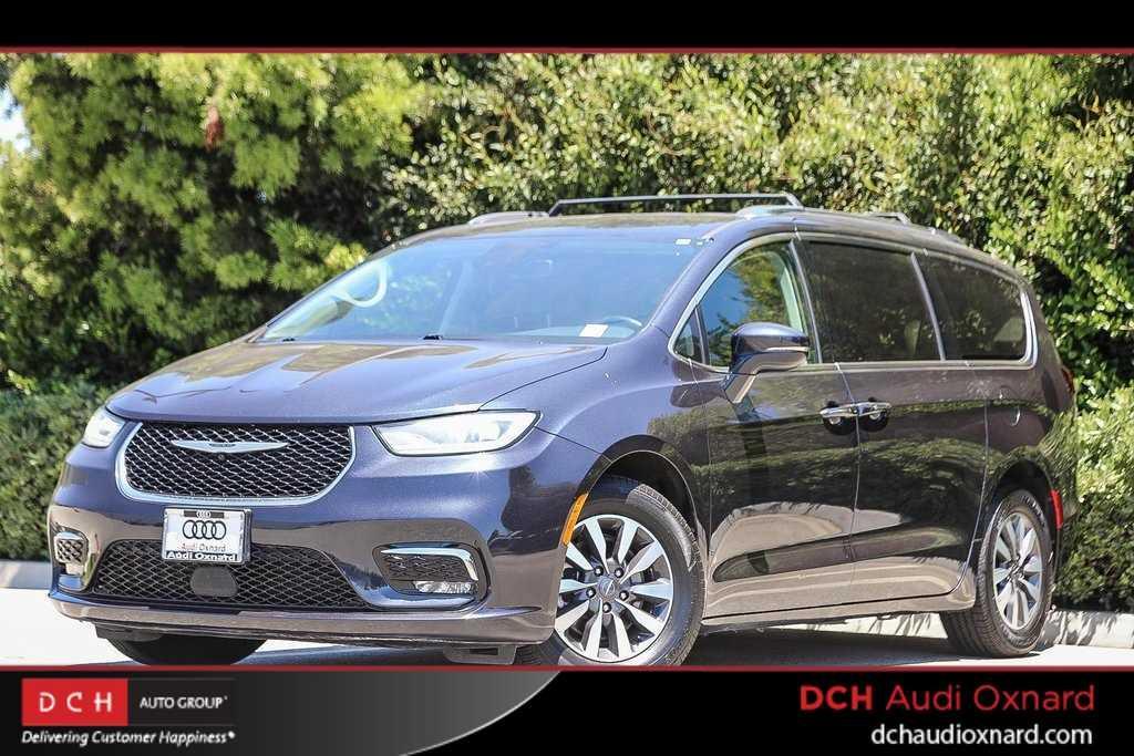 used 2021 Chrysler Pacifica car, priced at $23,488