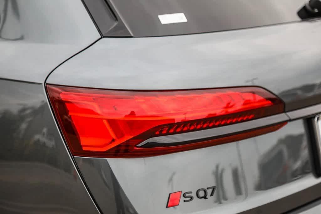 new 2025 Audi SQ7 car