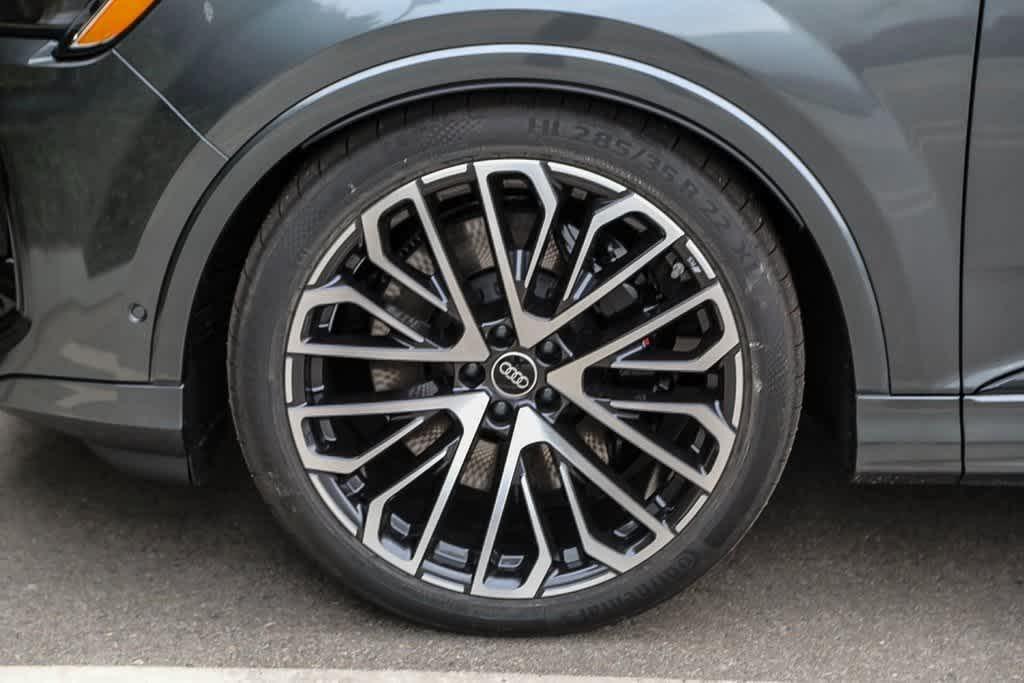 new 2025 Audi SQ7 car