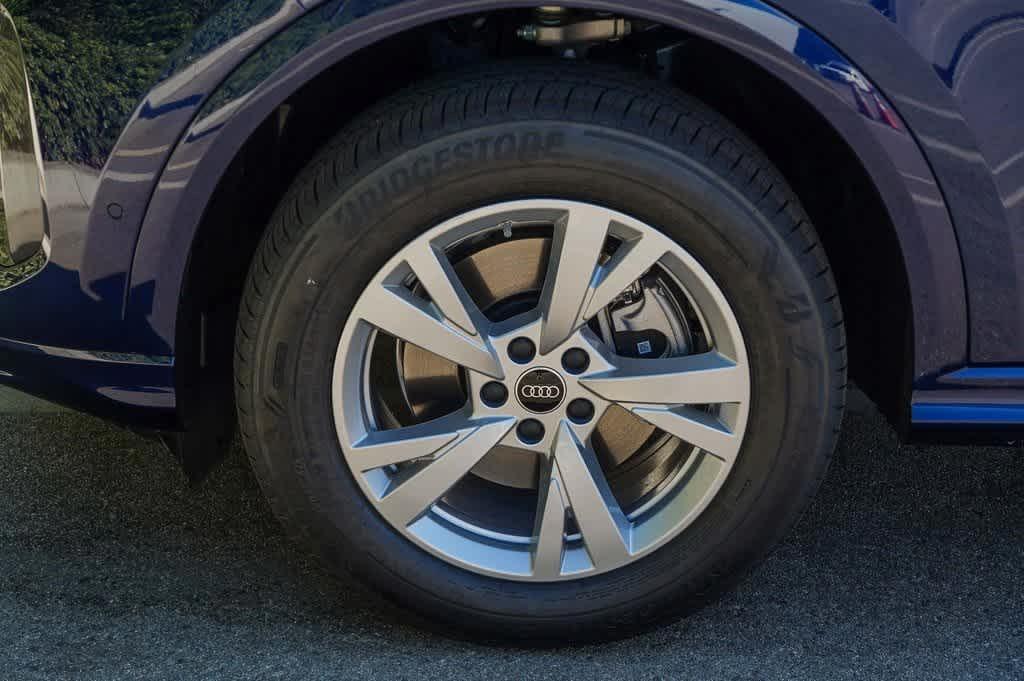 new 2025 Audi Q5 car, priced at $54,116