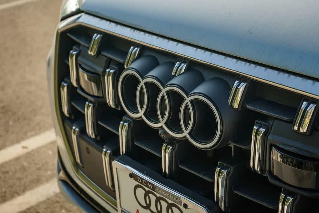 new 2025 Audi Q7 car, priced at $80,555