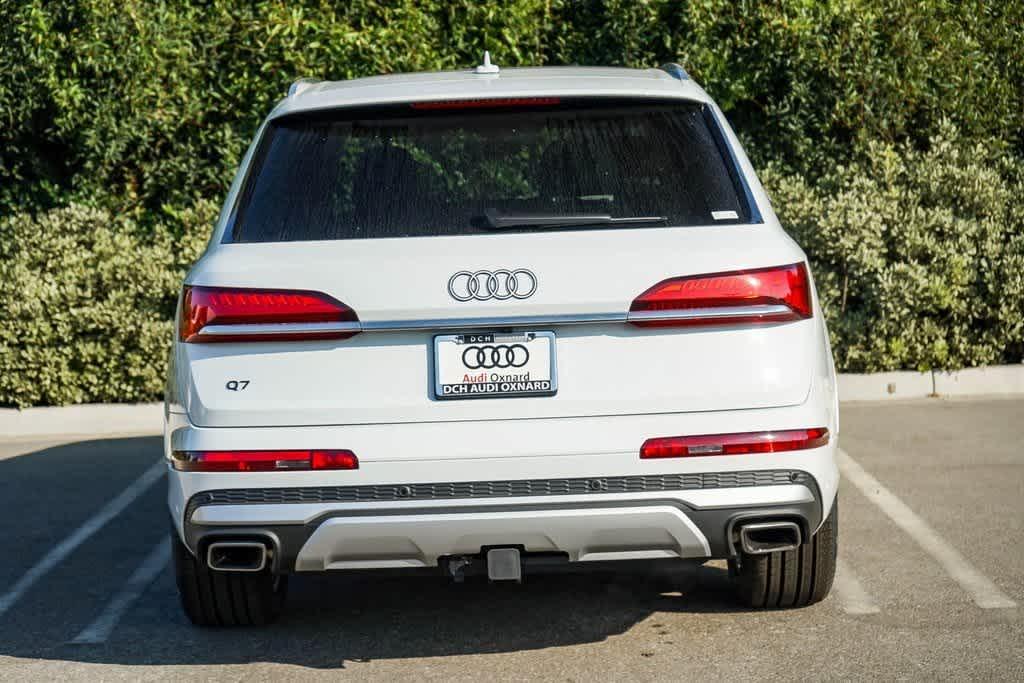new 2025 Audi Q7 car, priced at $80,555