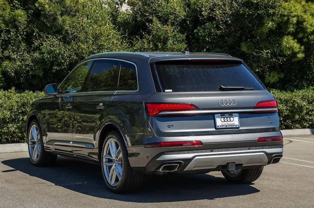 new 2025 Audi Q7 car, priced at $68,278