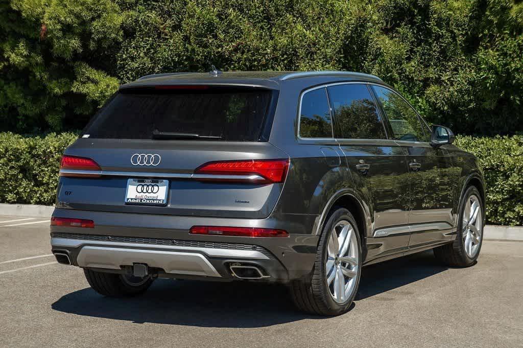 new 2025 Audi Q7 car, priced at $68,278