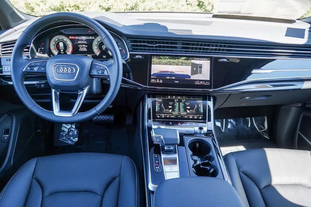 new 2025 Audi Q7 car, priced at $68,278