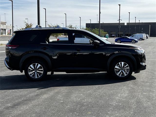 new 2024 Nissan Pathfinder car, priced at $39,203