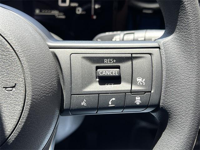 new 2025 Nissan Kicks car, priced at $23,395