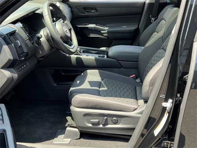new 2025 Nissan Pathfinder car, priced at $44,171