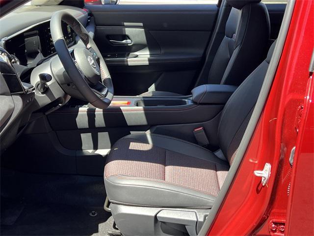new 2025 Nissan Kicks car, priced at $27,935