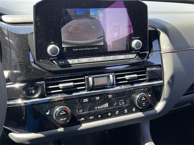 new 2025 Nissan Pathfinder car, priced at $45,211