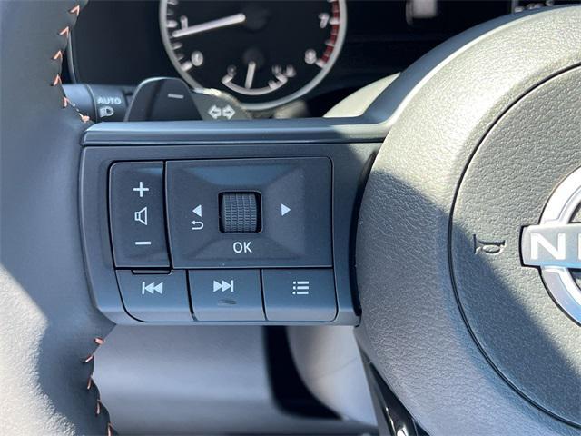 new 2025 Nissan Pathfinder car, priced at $45,211