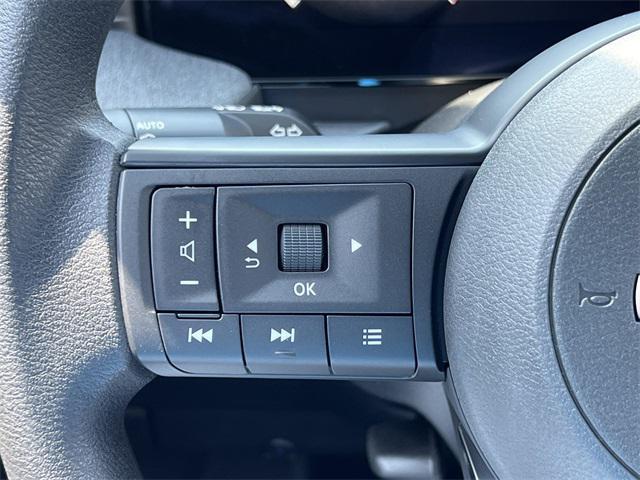 new 2025 Nissan Kicks car, priced at $26,040